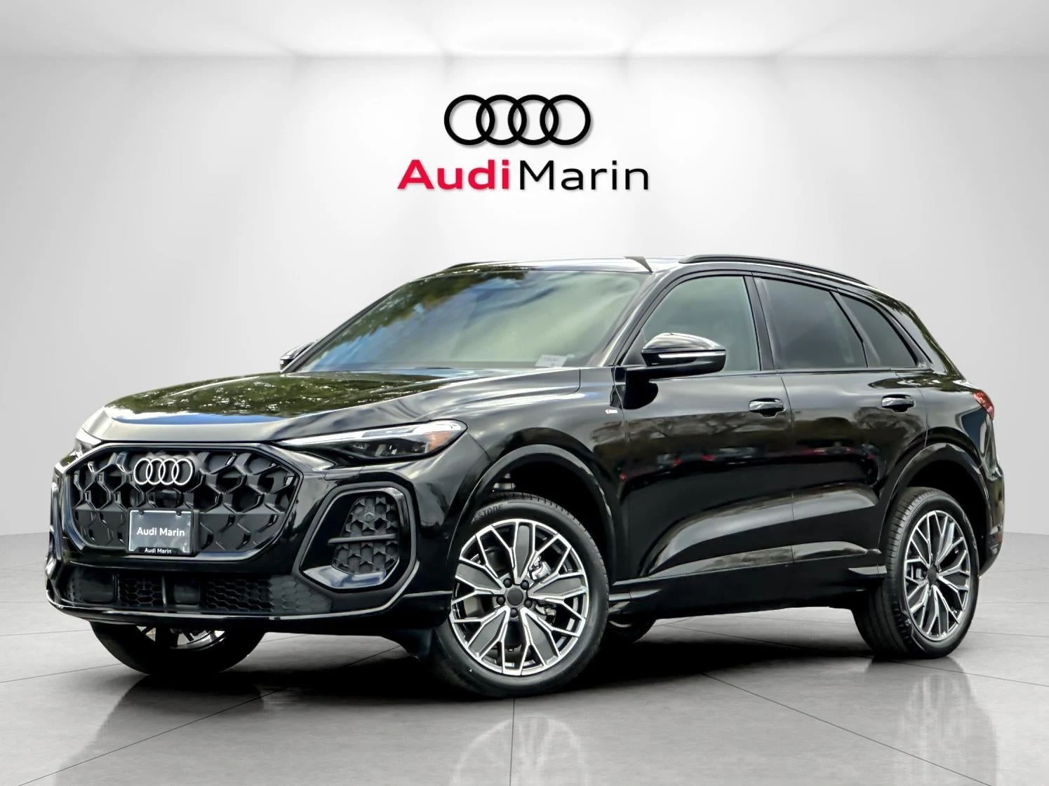 Audi Q5 Premium Plus (GU) · Mythos Black Metallic · Indigo Auto Group