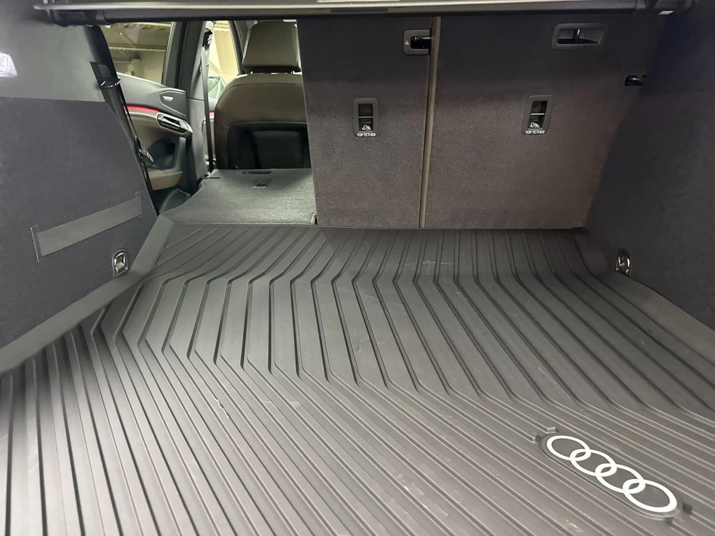 2027 Audi Q6 e-tron Prestige, 14/20