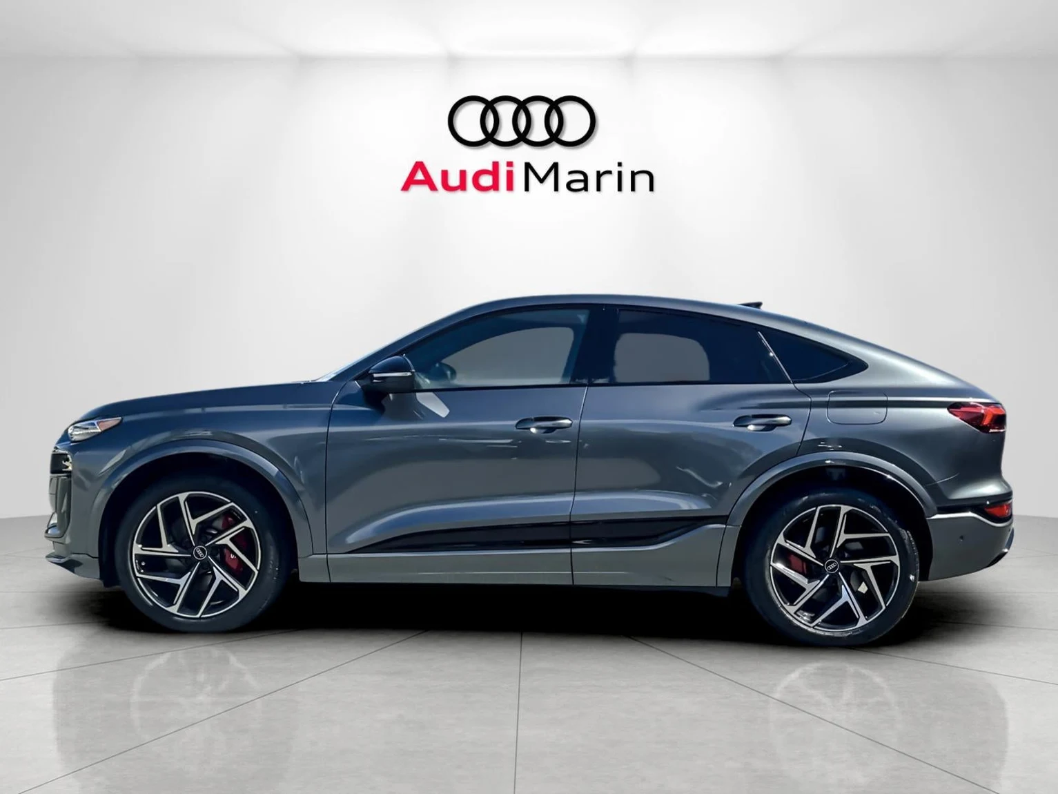 2027 Audi SQ6 e-tron Sportback Prestige, 2/20
