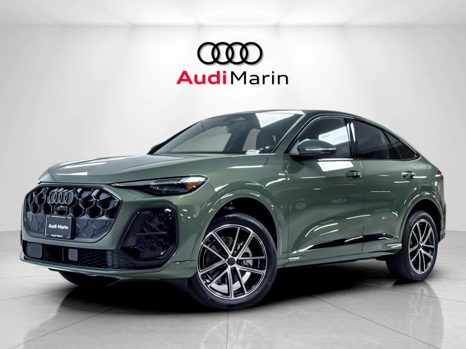 Audi Q5 Sportback Premium Plus (GU) · District Green Metallic · Indigo Auto Group