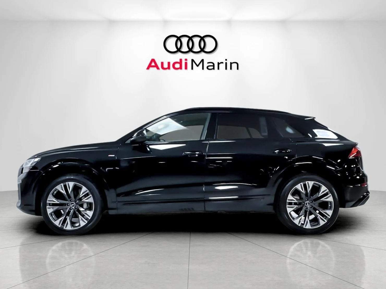 2027 Audi Q8 Premium Plus (4M), 2/20