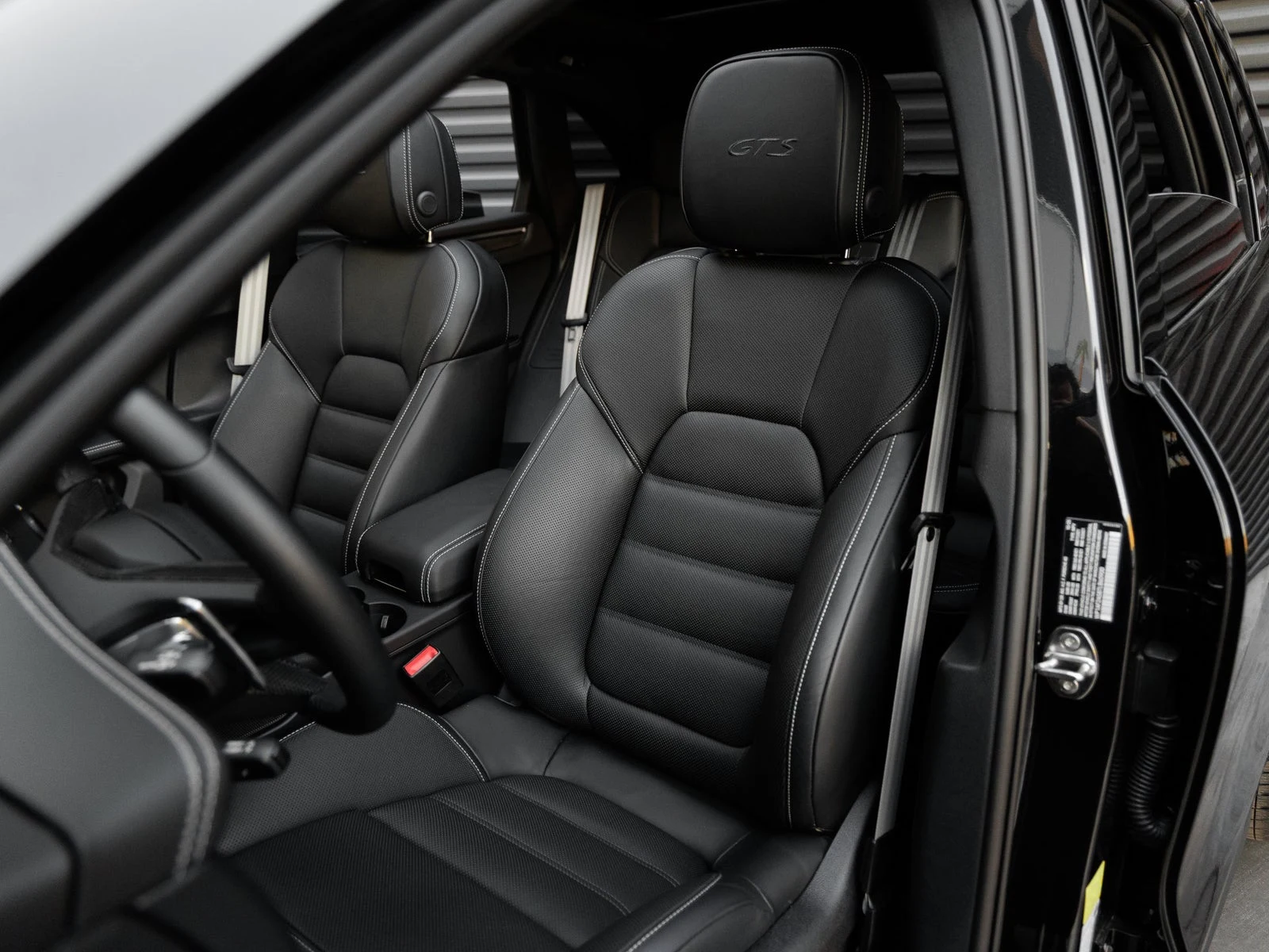 2026 Porsche Macan GTS (95B), 5/20