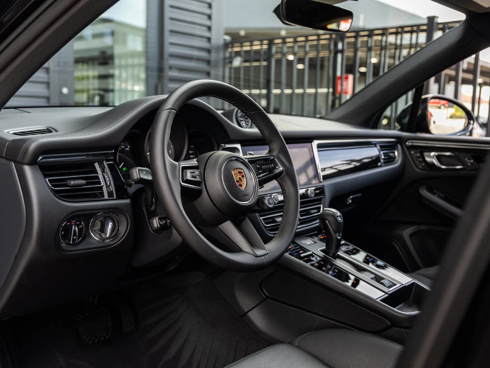 2026 Porsche Macan S (95B), 4/20