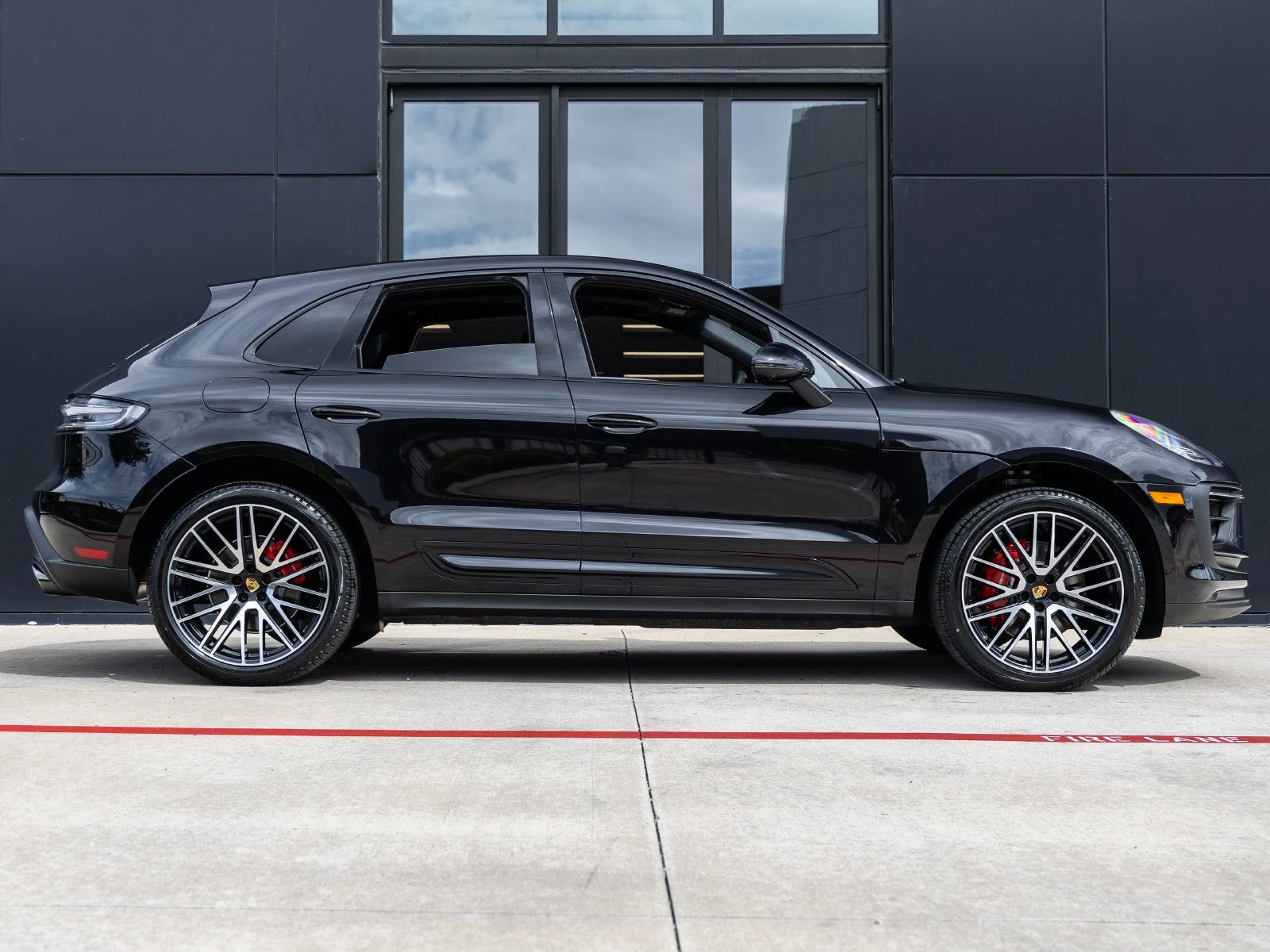 2026 Porsche Macan S (95B), 12/20