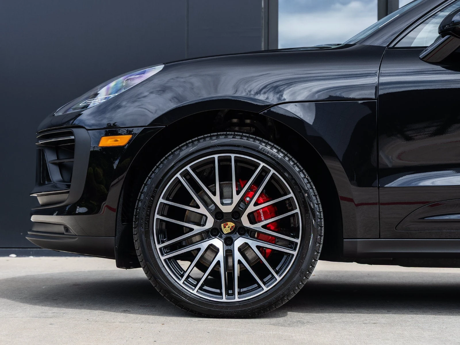 2026 Porsche Macan S (95B), 13/20