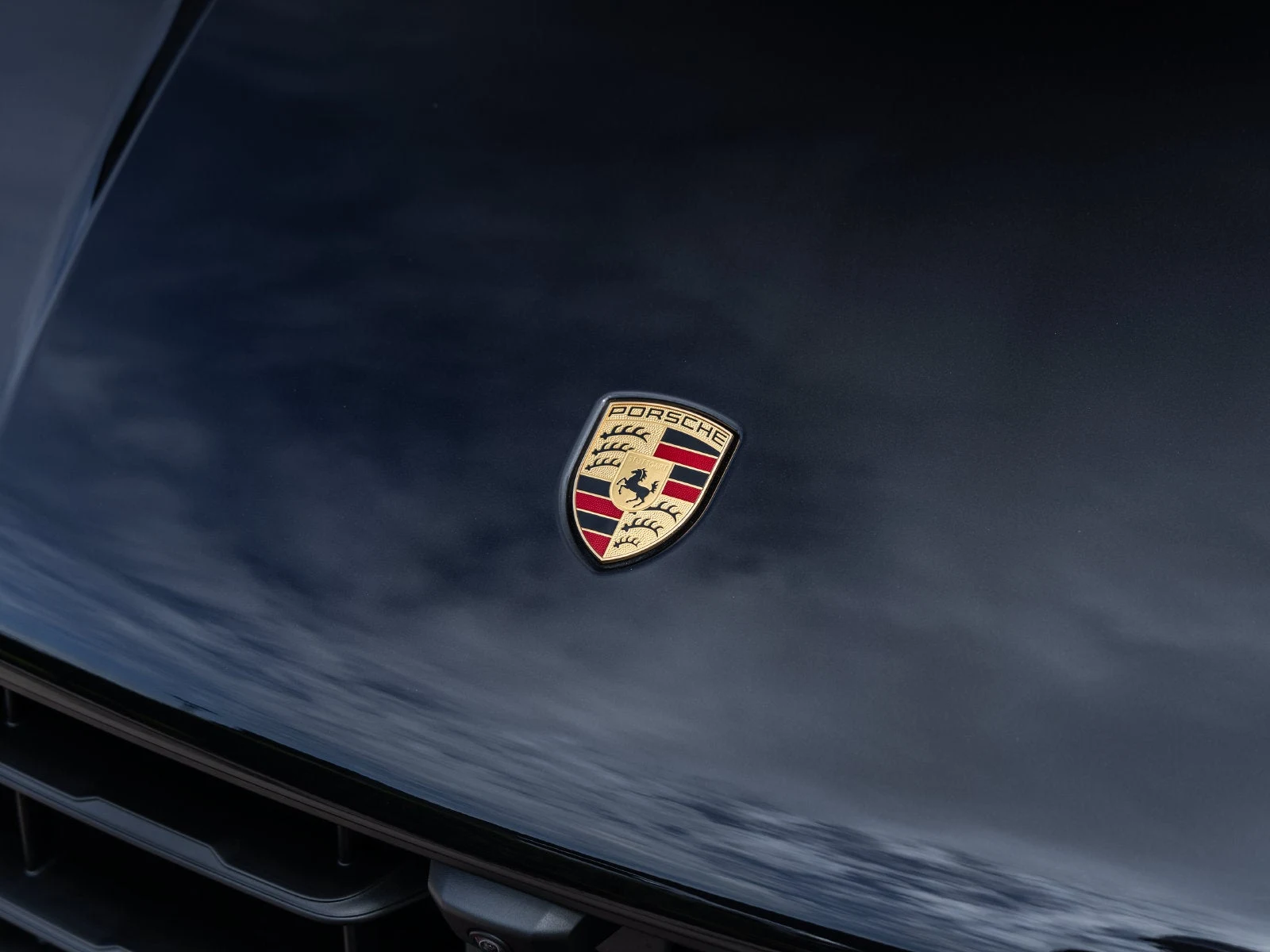 2026 Porsche Macan S (95B), 19/20