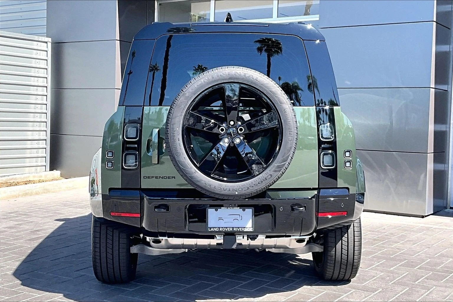 2026 Land Rover Defender 110 X-Dynamic SE (L663), 4/14