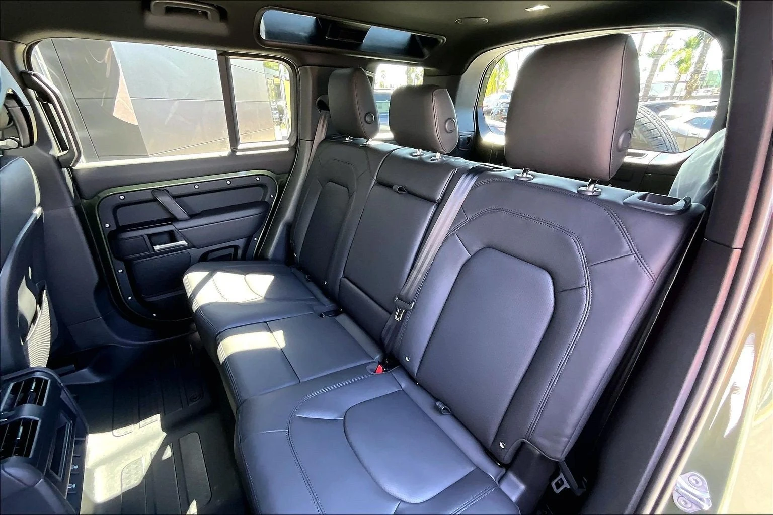 2026 Land Rover Defender 110 X-Dynamic SE (L663), 10/14