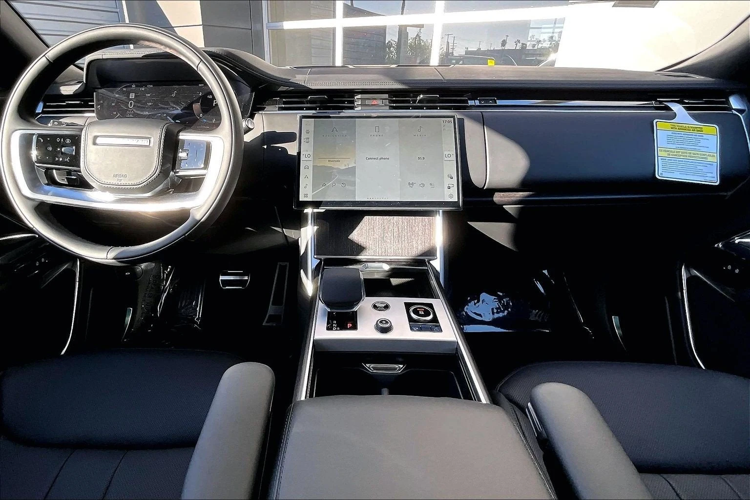 2027 Land Rover Range Rover SE LWB (L460), 5/15