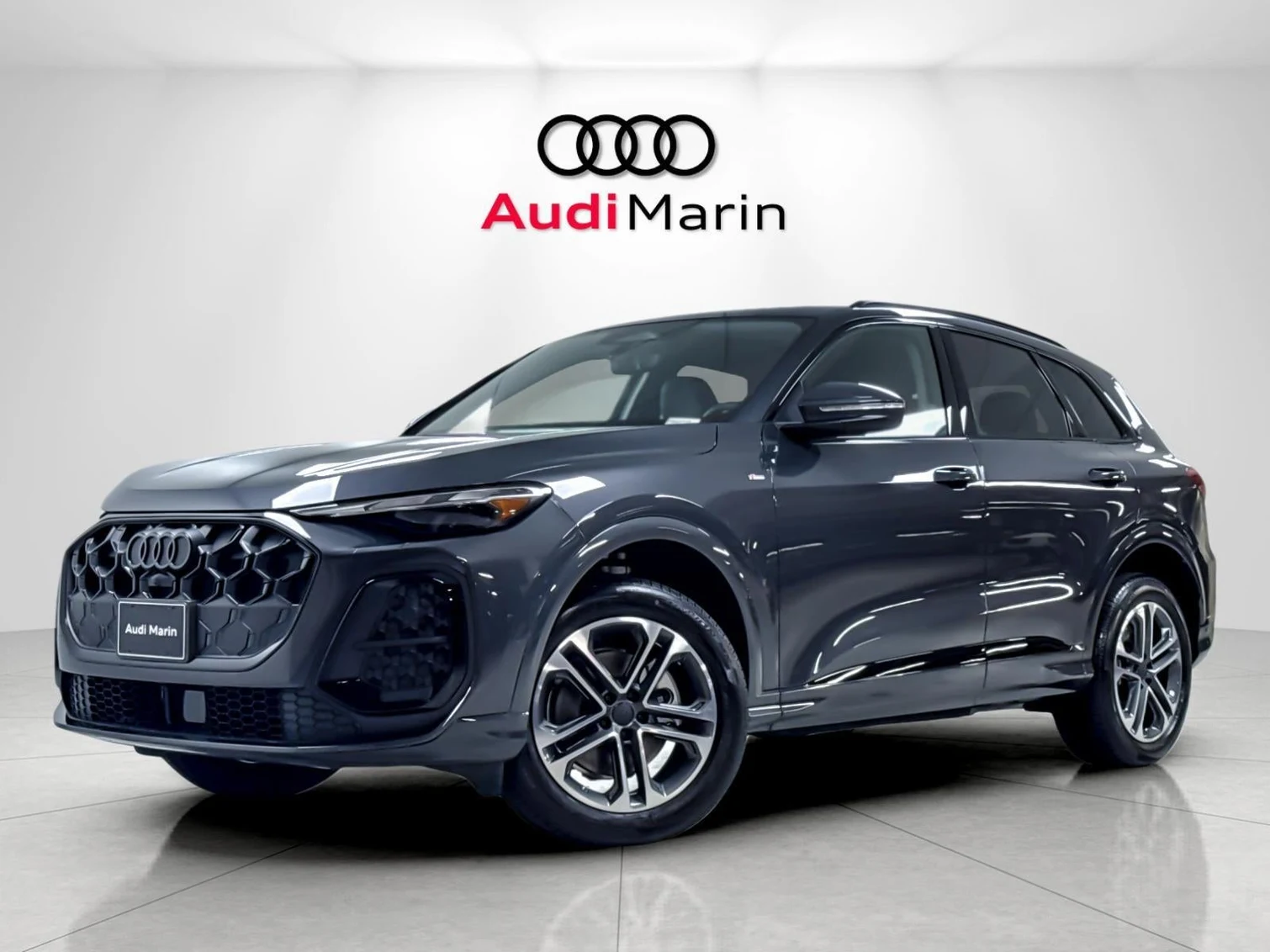 Audi Q5 Premium quattro (GU) · Tambora Gray Metallic · Indigo Auto Group