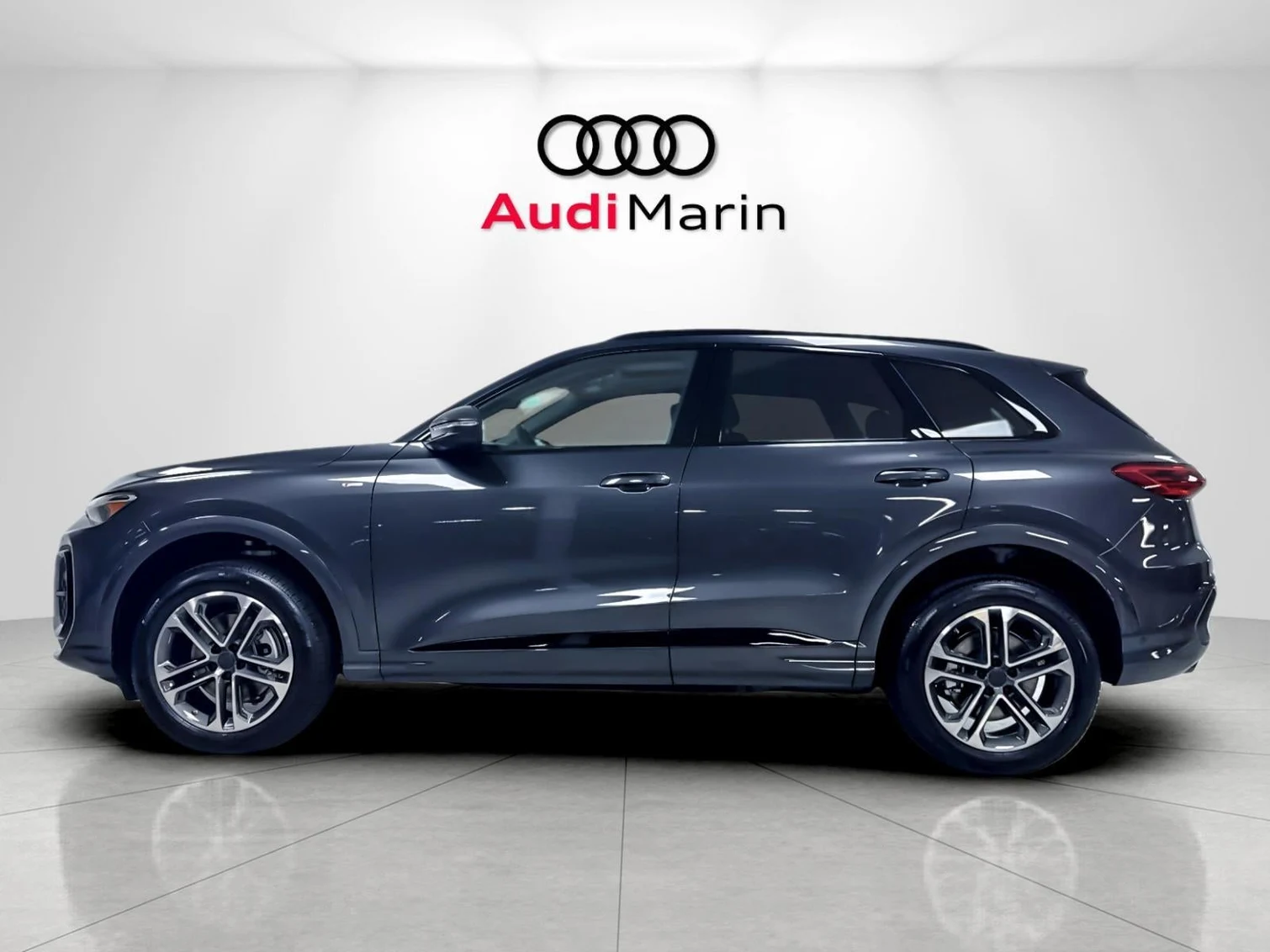 2026 Audi Q5 Premium quattro (GU), 2/20