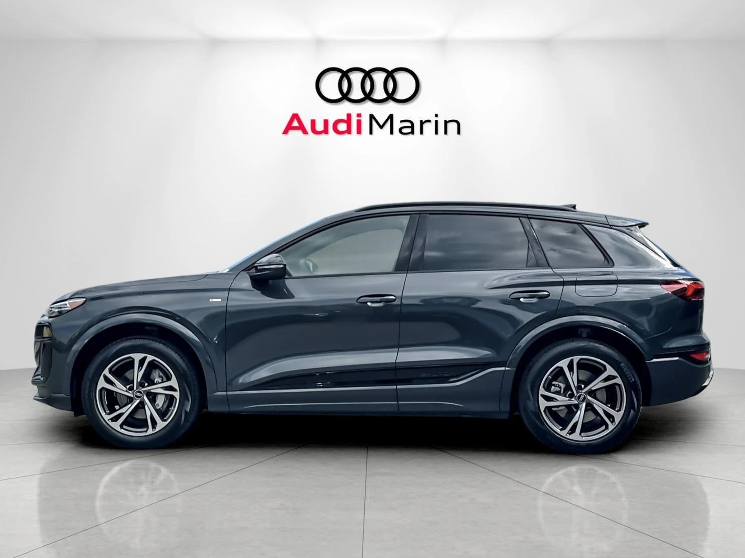 2027 Audi Q6 e-tron Premium Plus, 2/20