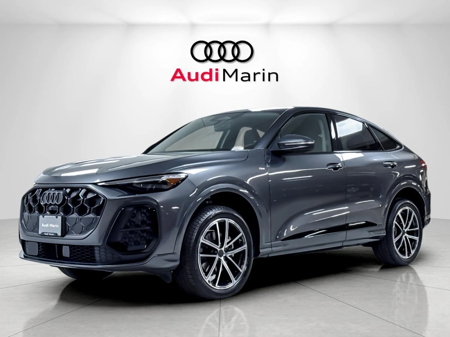 Audi Q5 Sportback Premium Plus (GU) · Daytona Gray Pearl Effect · Indigo Auto Group