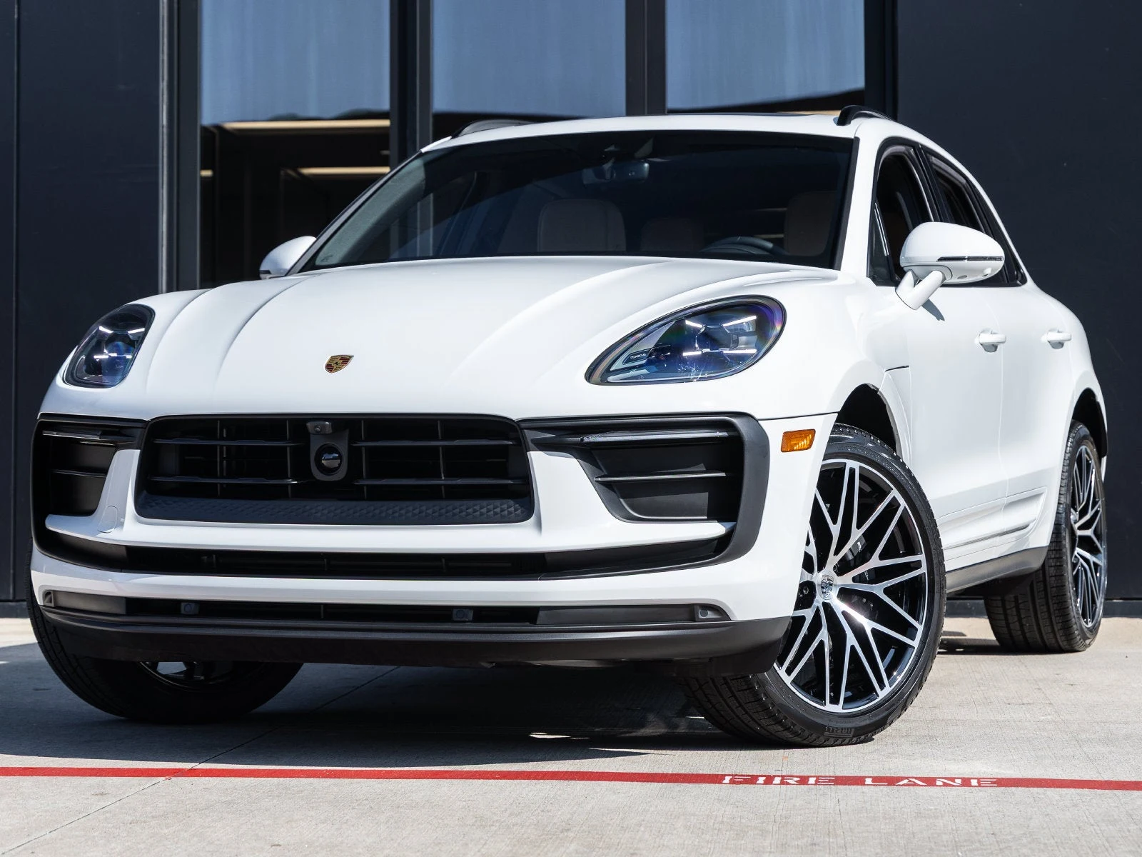 Porsche Macan (95B) · white · Indigo Auto Group