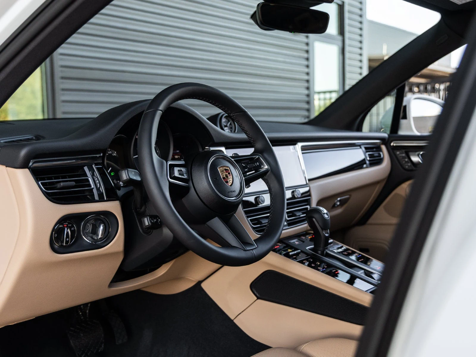 2026 Porsche Macan (95B), 4/20