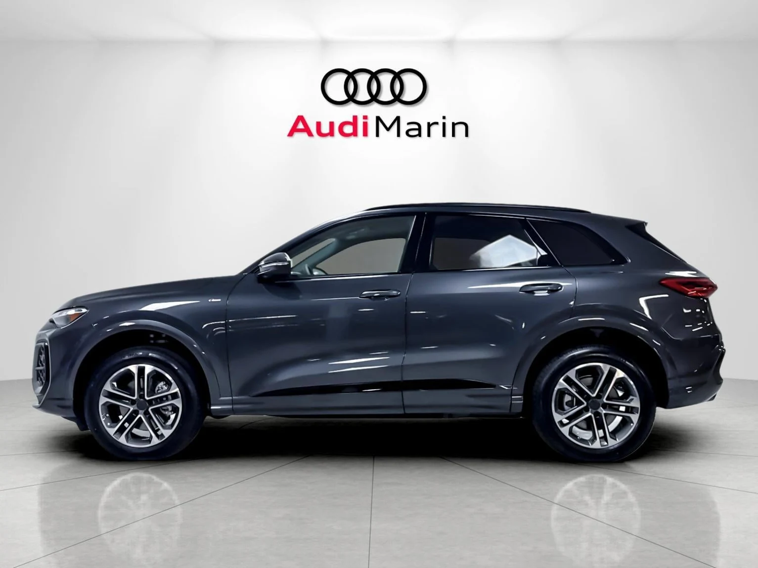2026 Audi Q5 Premium quattro (GU), 2/20