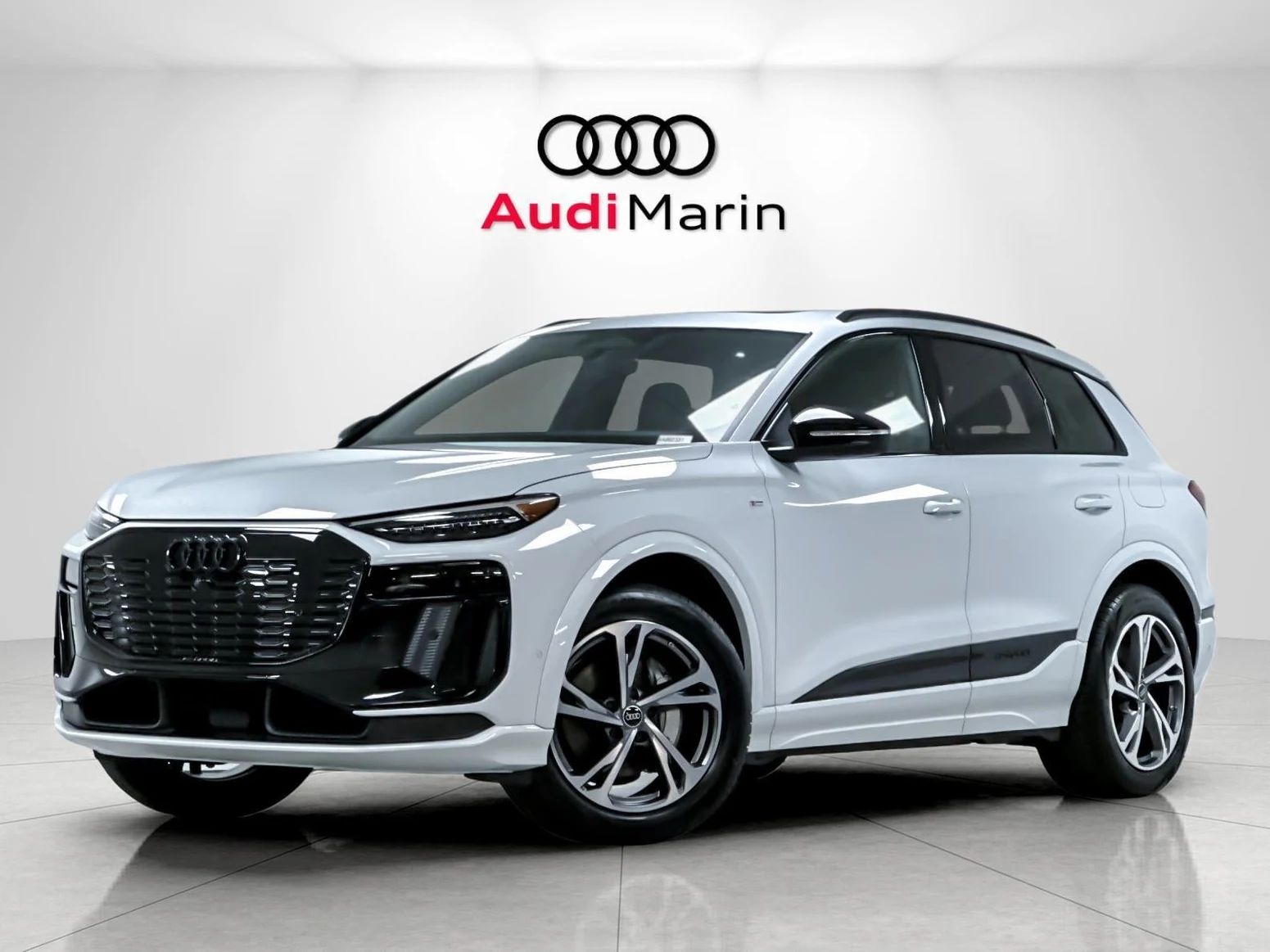 Audi Q6 e-tron Premium Plus · Glacier White Metallic · Indigo Auto Group