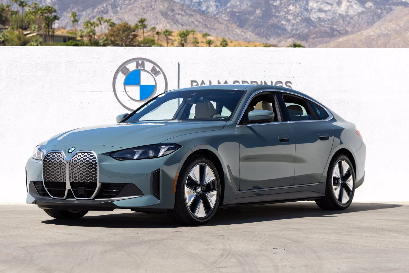 BMW i4 eDrive40 (G26) · Cape York Green Metallic · Indigo Auto Group