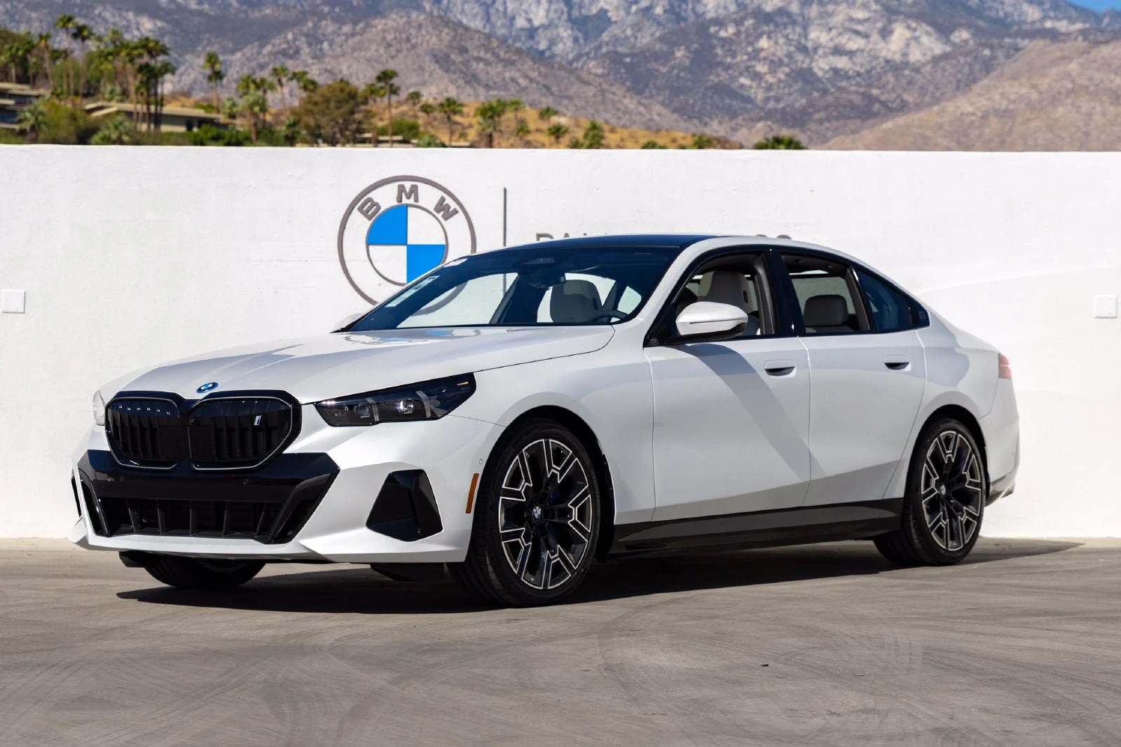 BMW i5 eDrive40 (G60) · Mineral White Metallic · Indigo Auto Group