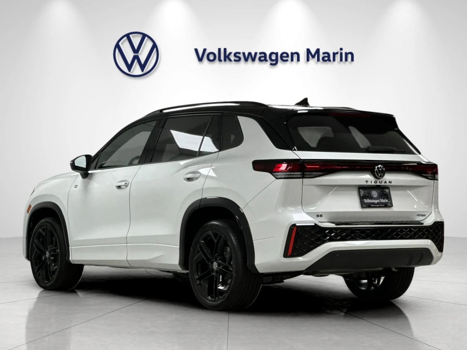 2026 Volkswagen Tiguan SE R-Line Black (3rd Generation North America), 3/20