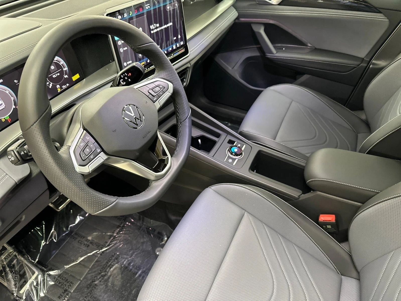 2026 Volkswagen Tiguan SE R-Line Black (3rd Generation North America), 9/20