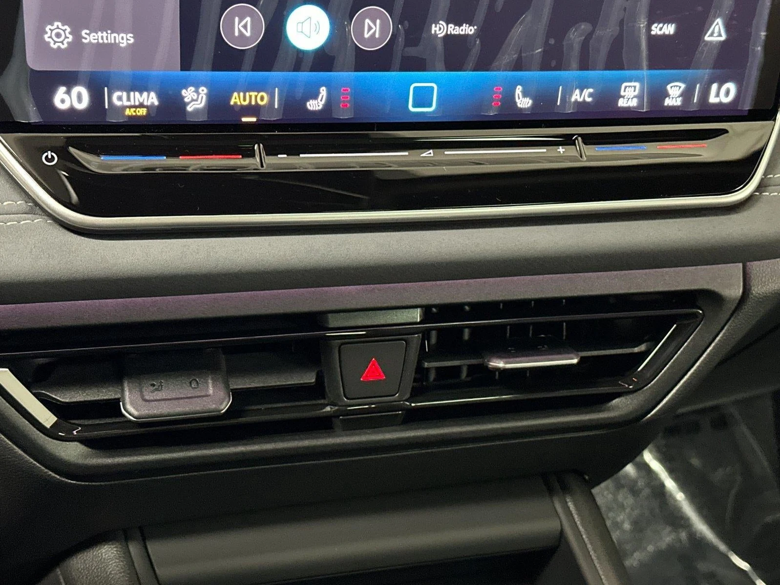2026 Volkswagen Tiguan SE R-Line Black (3rd Generation North America), 19/20