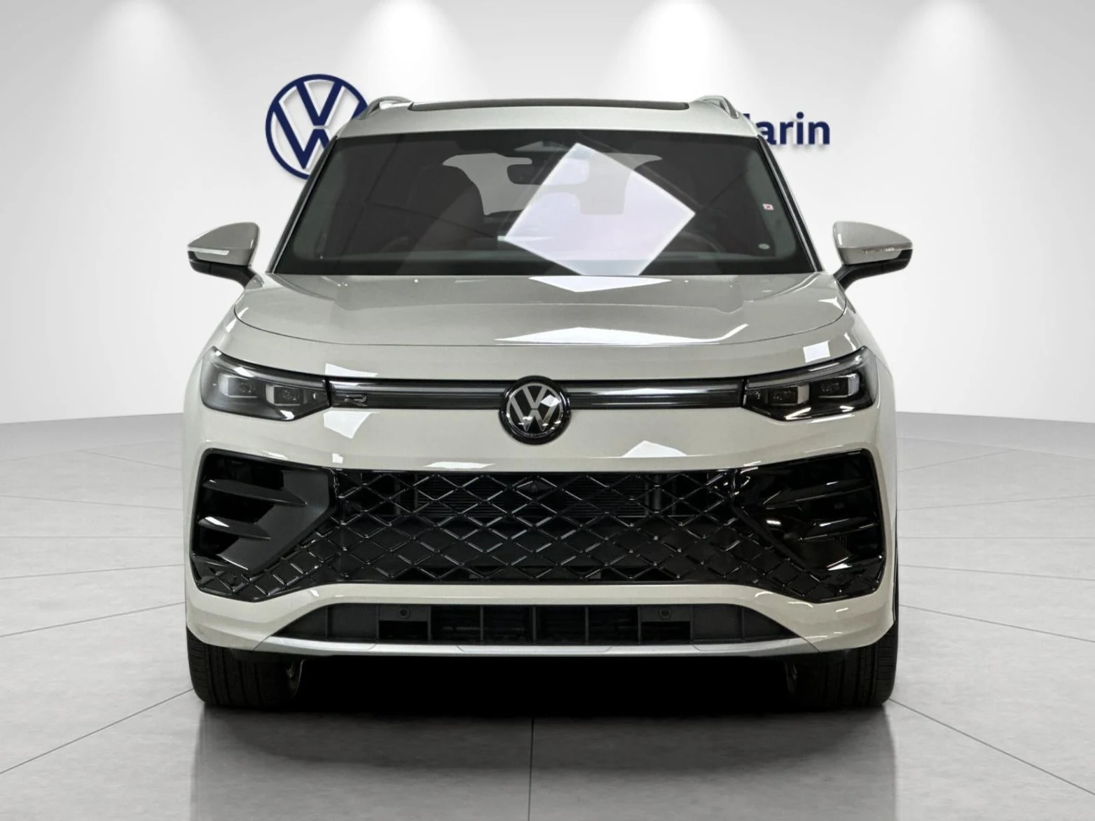 2026 Volkswagen Tiguan SEL R-Line Turbo (3rd Generation North America), 8/20