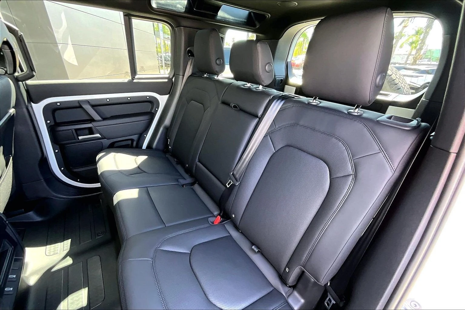 2026 Land Rover Defender 110 X-Dynamic SE (L663), 10/14