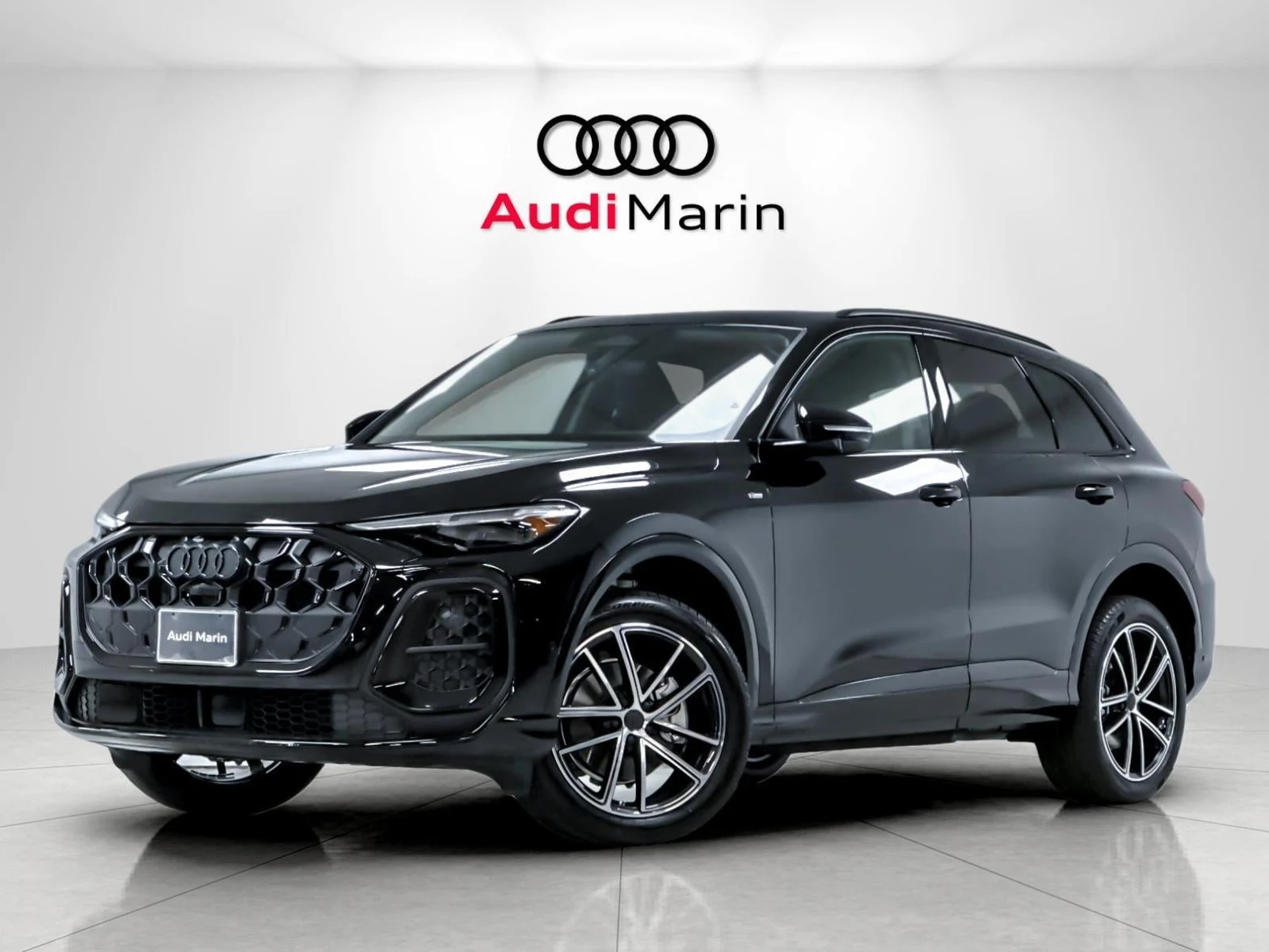 Audi Q5 Premium Plus (GU) · Mythos Black Metallic · Indigo Auto Group