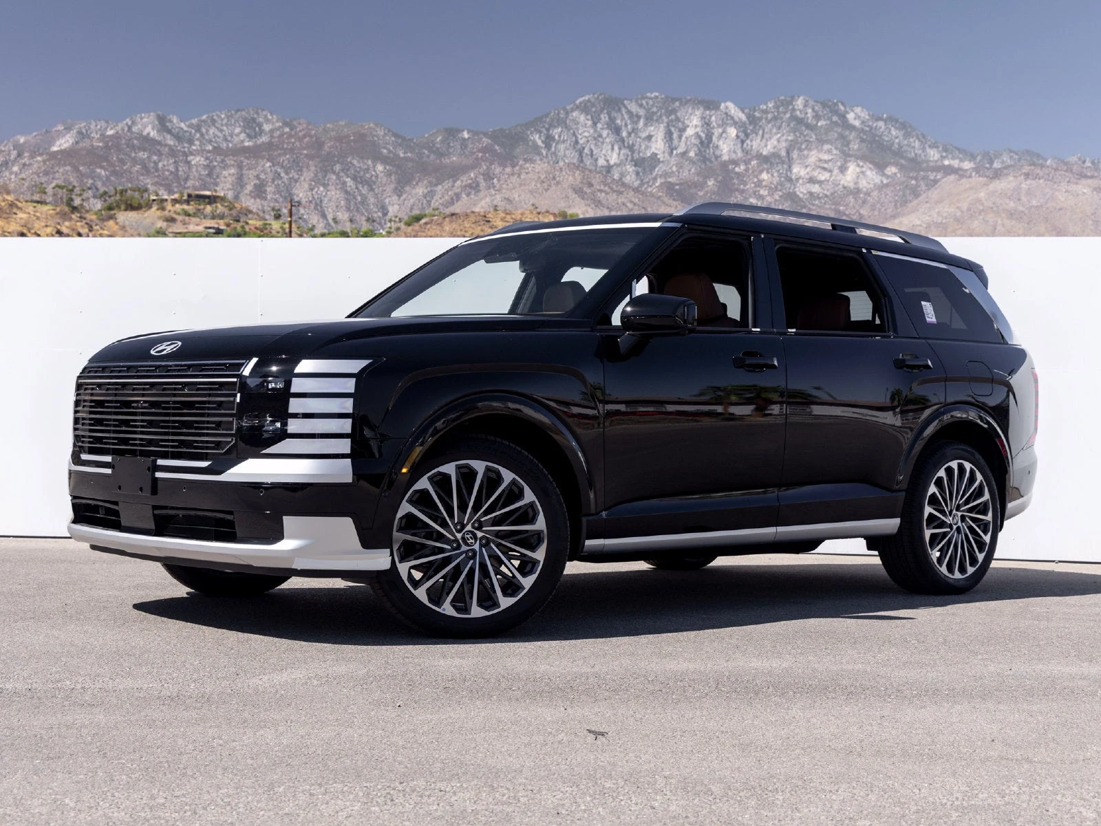 Hyundai Palisade Calligraphy (LX3) · Abyss Black Pearl · Indigo Auto Group