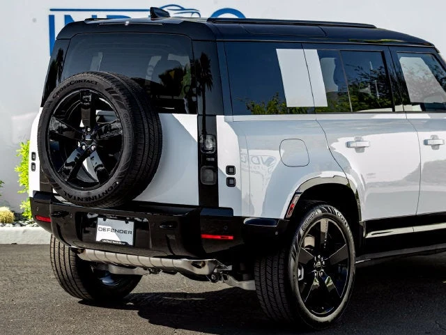 2026 Land Rover Defender 110 X-Dynamic SE (L663), 7/20