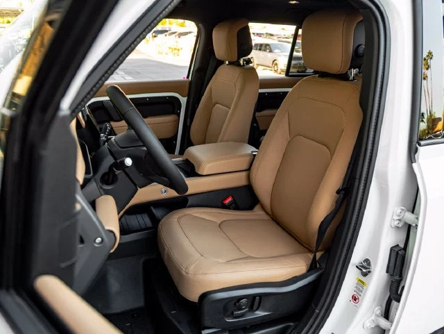 2026 Land Rover Defender 110 X-Dynamic SE (L663), 13/20