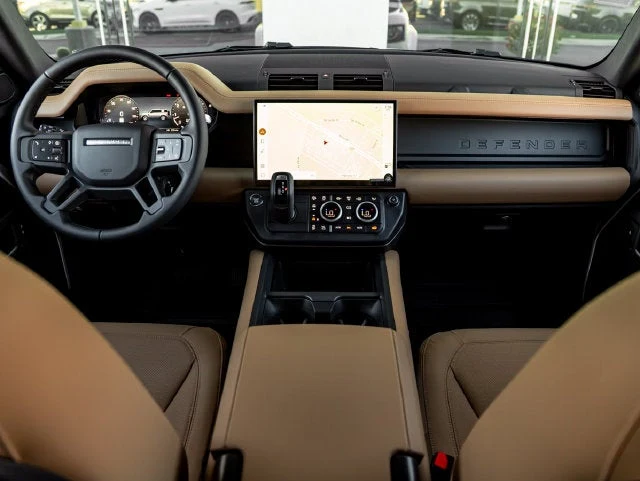 2026 Land Rover Defender 110 X-Dynamic SE (L663), 17/20