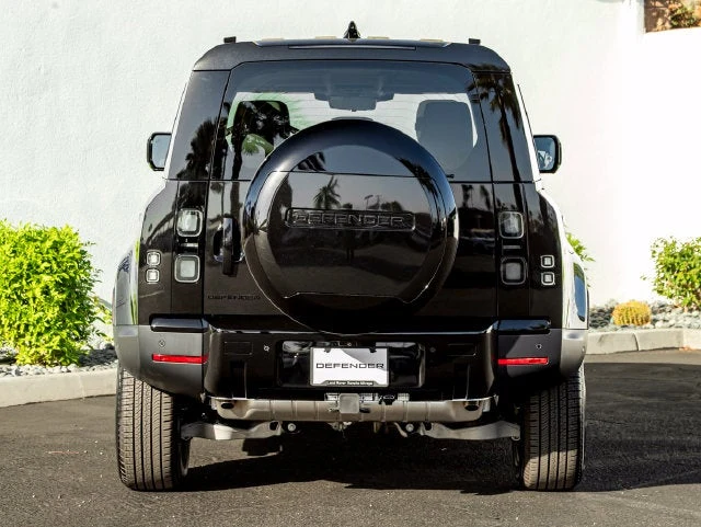 2026 Land Rover Defender 110 S (L663), 8/20
