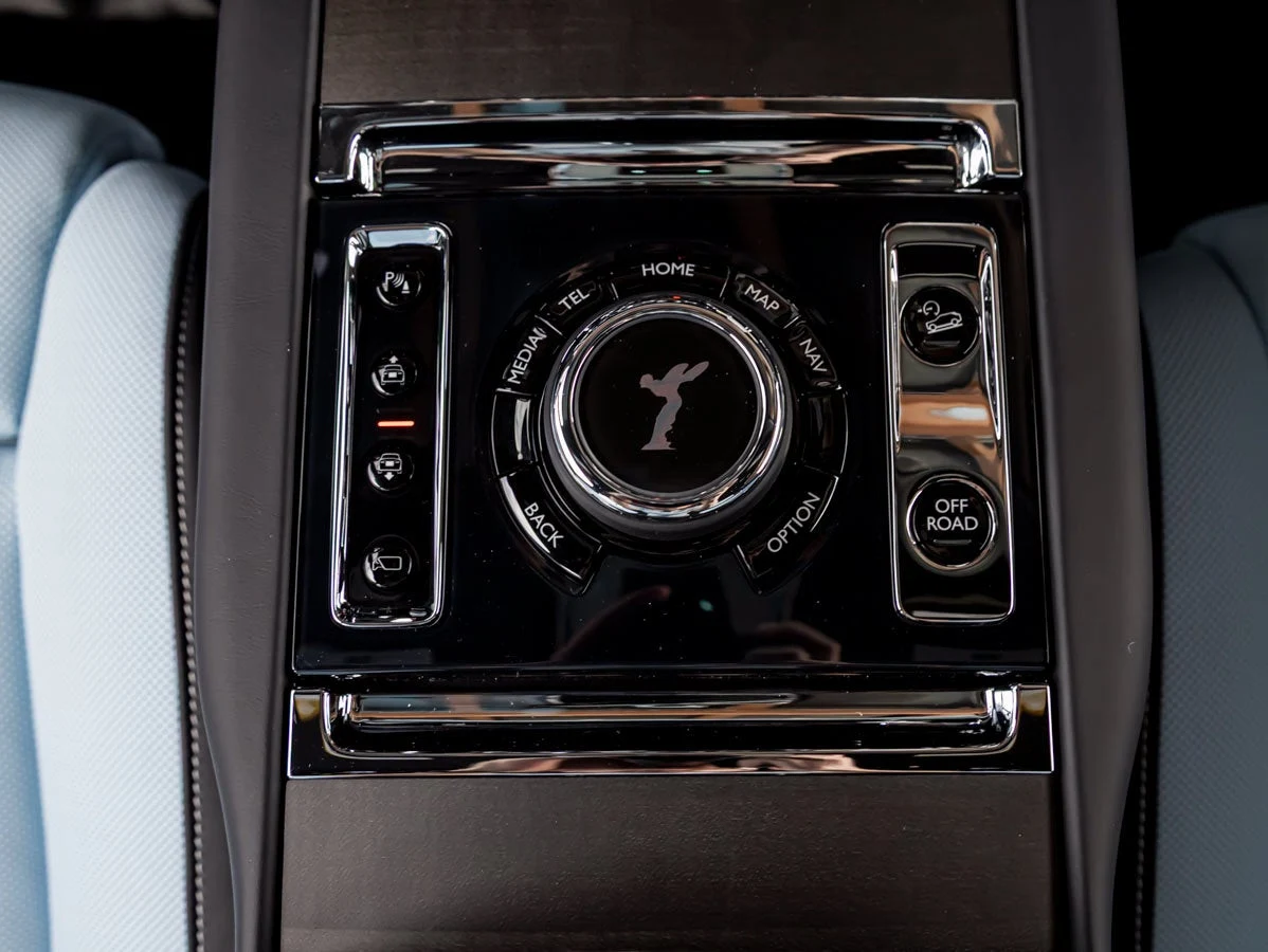 2027 Rolls-Royce Cullinan Series II, 17/20