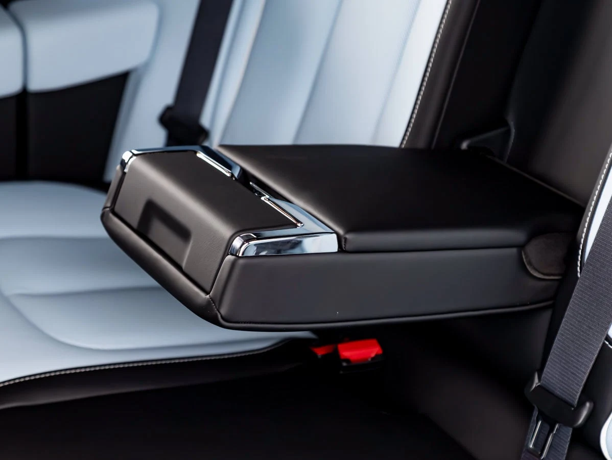 2027 Rolls-Royce Cullinan Series II, 19/20