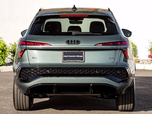 2026 Audi Q3 S line quattro (FJ), 8/20