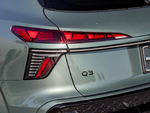 2026 Audi Q3 S line quattro (FJ), 12/20