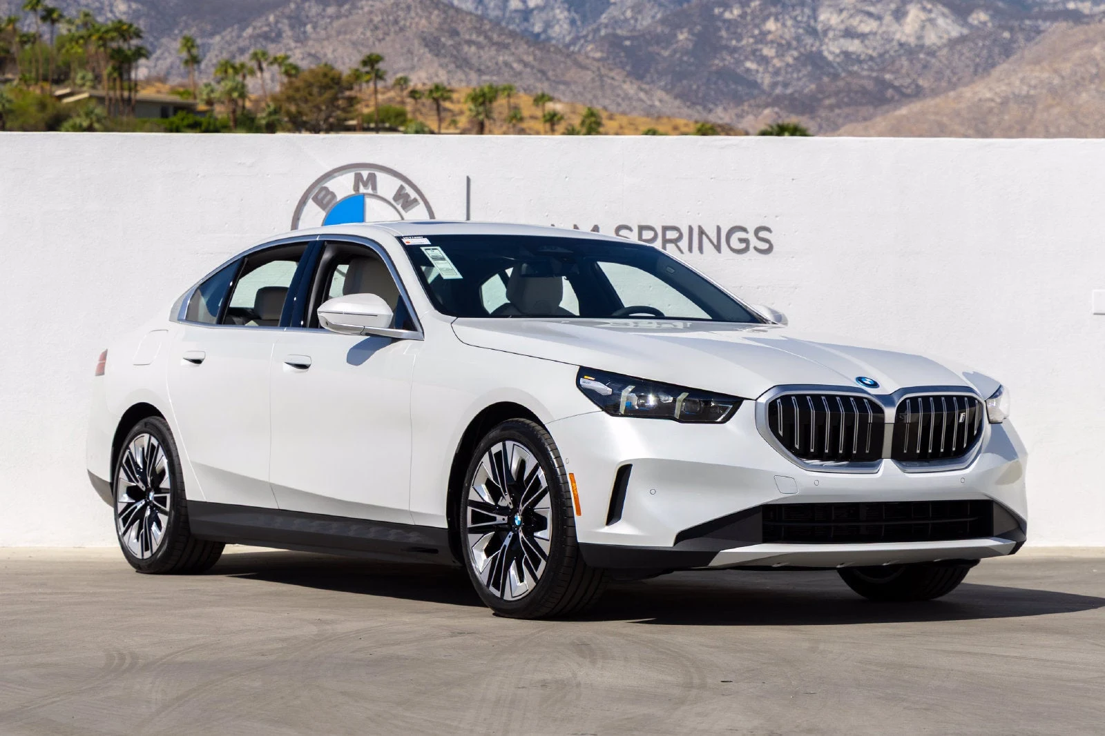 2027 BMW i5 eDrive40 (G60), 2/20