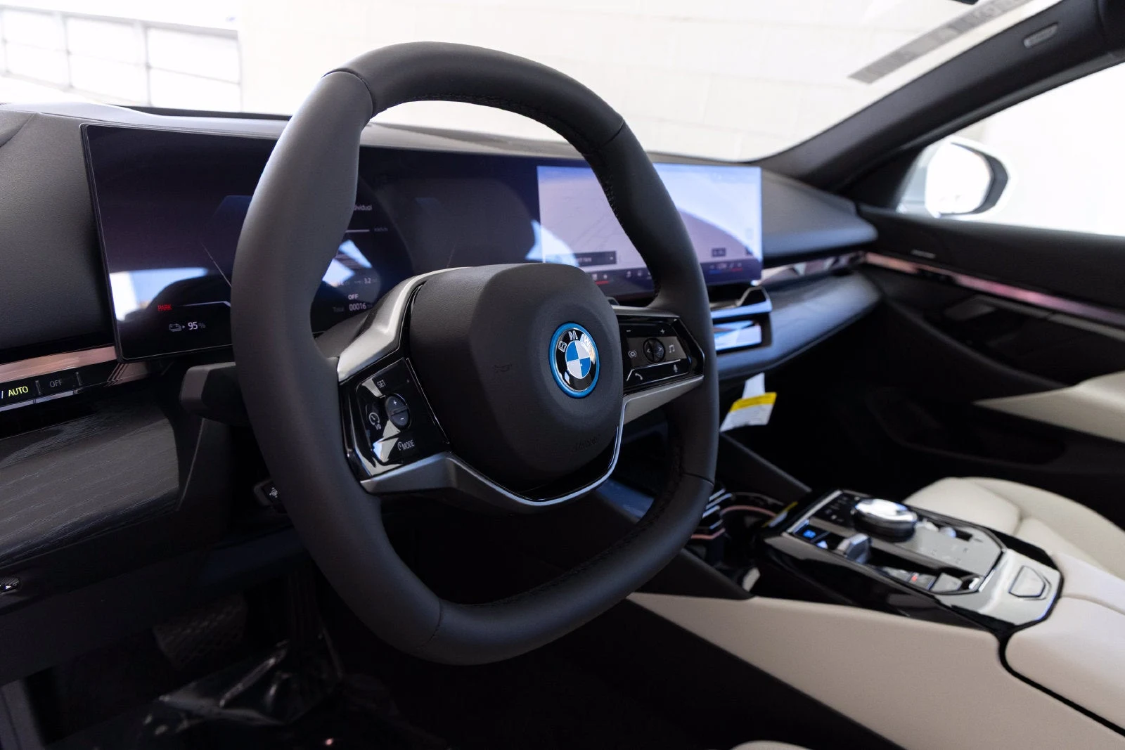 2027 BMW i5 eDrive40 (G60), 17/20