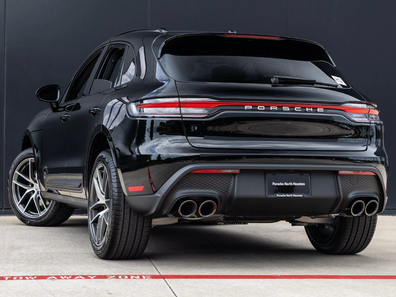 2026 Porsche Macan (95B), 3/20
