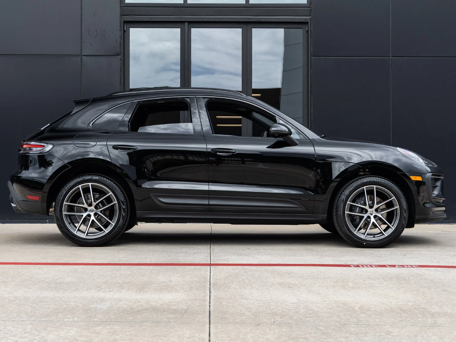 2026 Porsche Macan (95B), 12/20