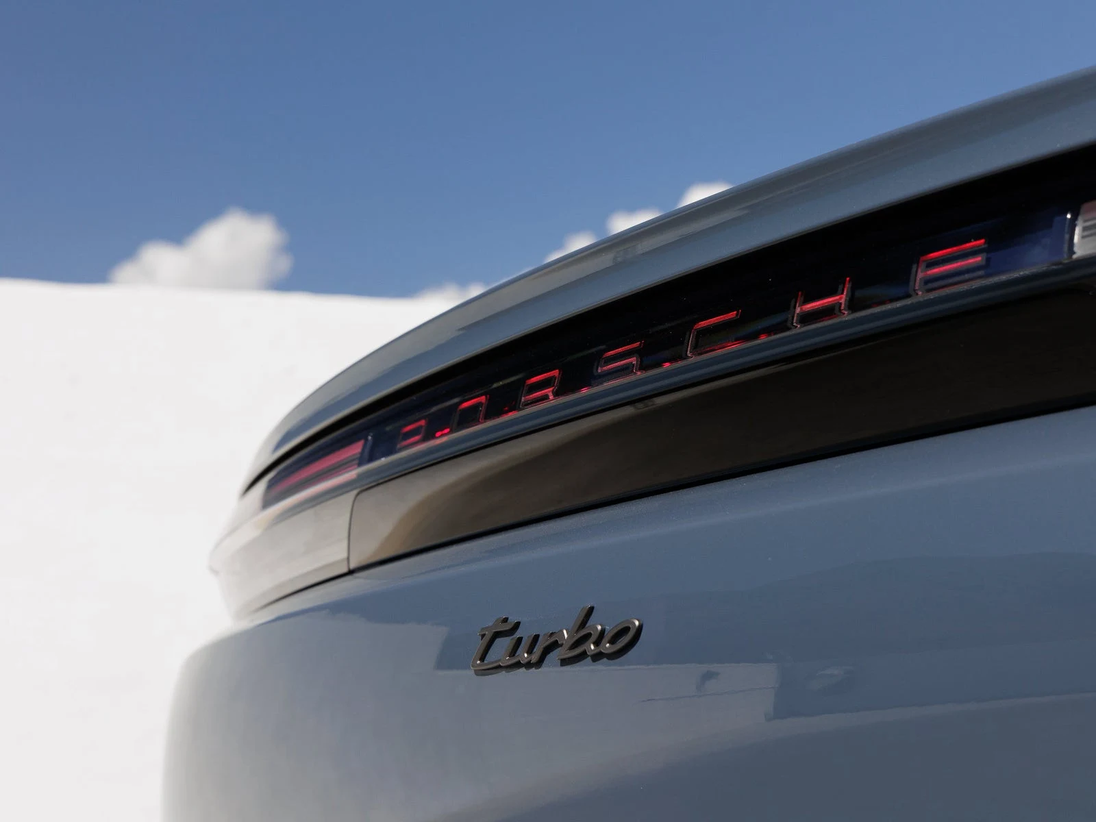 2026 Porsche Cayenne Turbo Coupé Electric (E4), 12/20