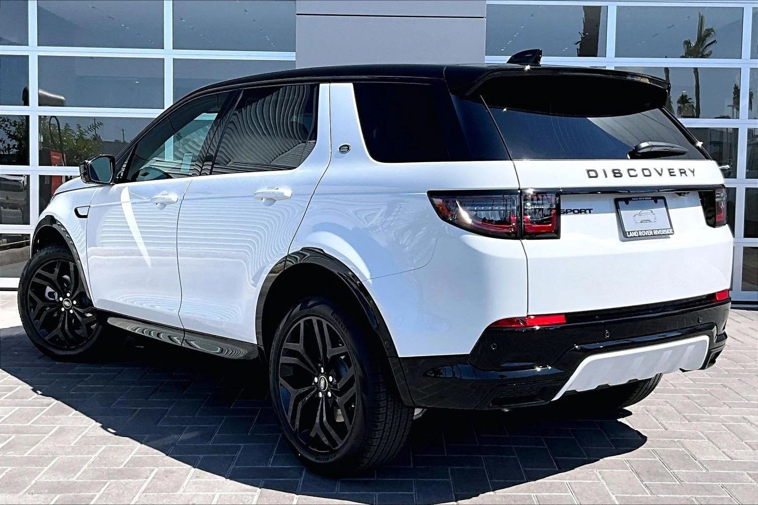 2026 Land Rover Discovery Sport Landmark (L550), 3/14