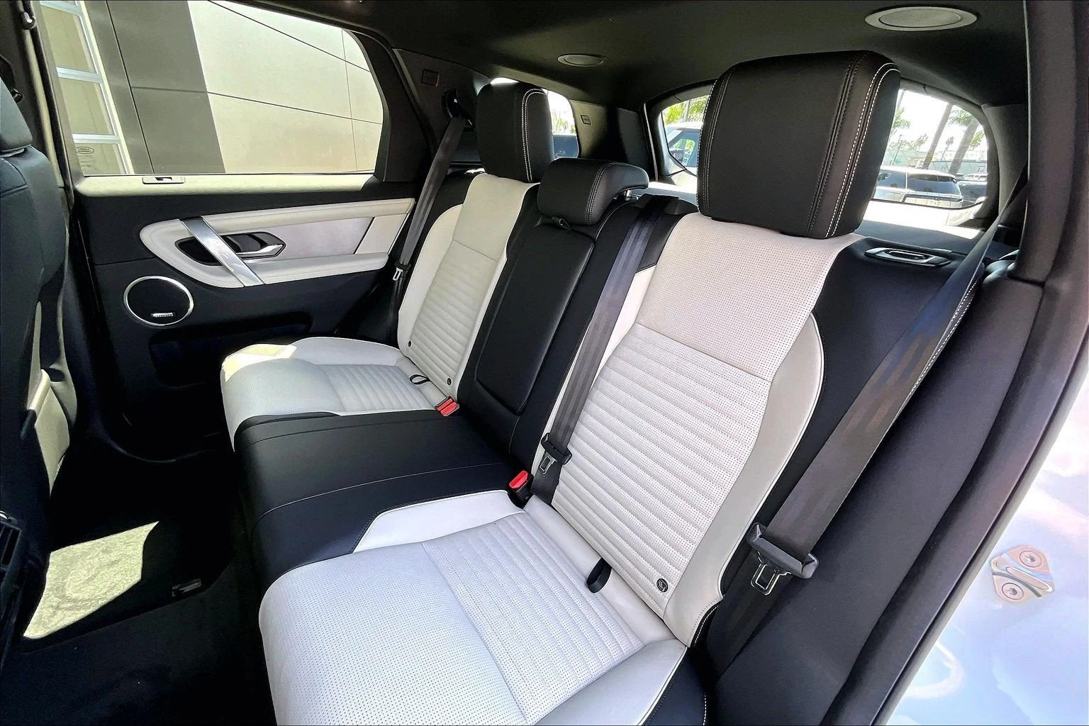 2026 Land Rover Discovery Sport Landmark (L550), 10/14