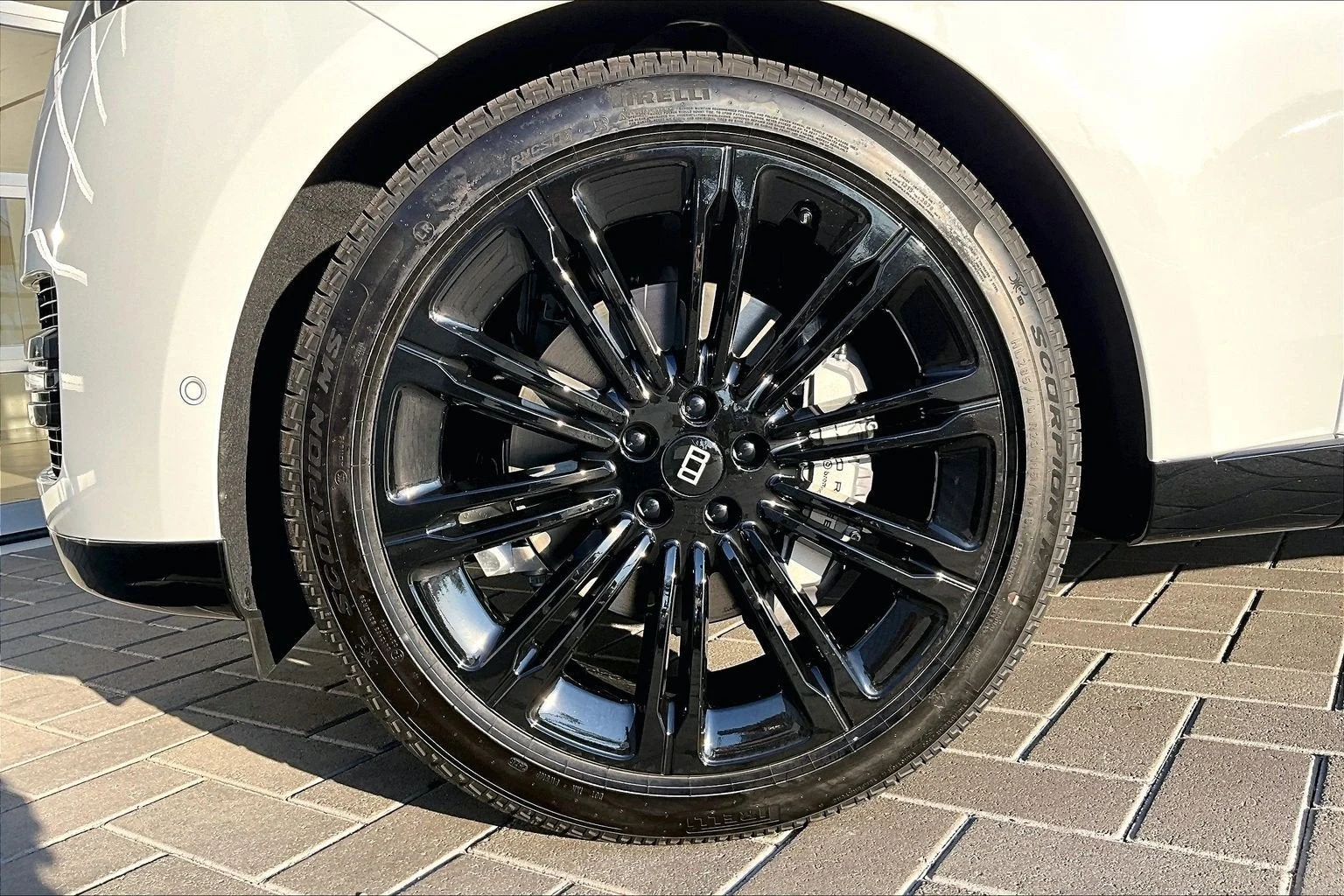 2027 Land Rover Range Rover SE (L460), 12/14