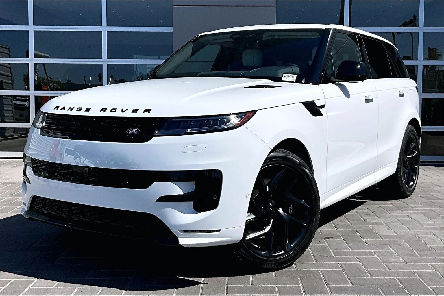 Land Rover Range Rover Sport Plug-In Hybrid Battersea Edition (L461) · Fuji White · Indigo Auto Group