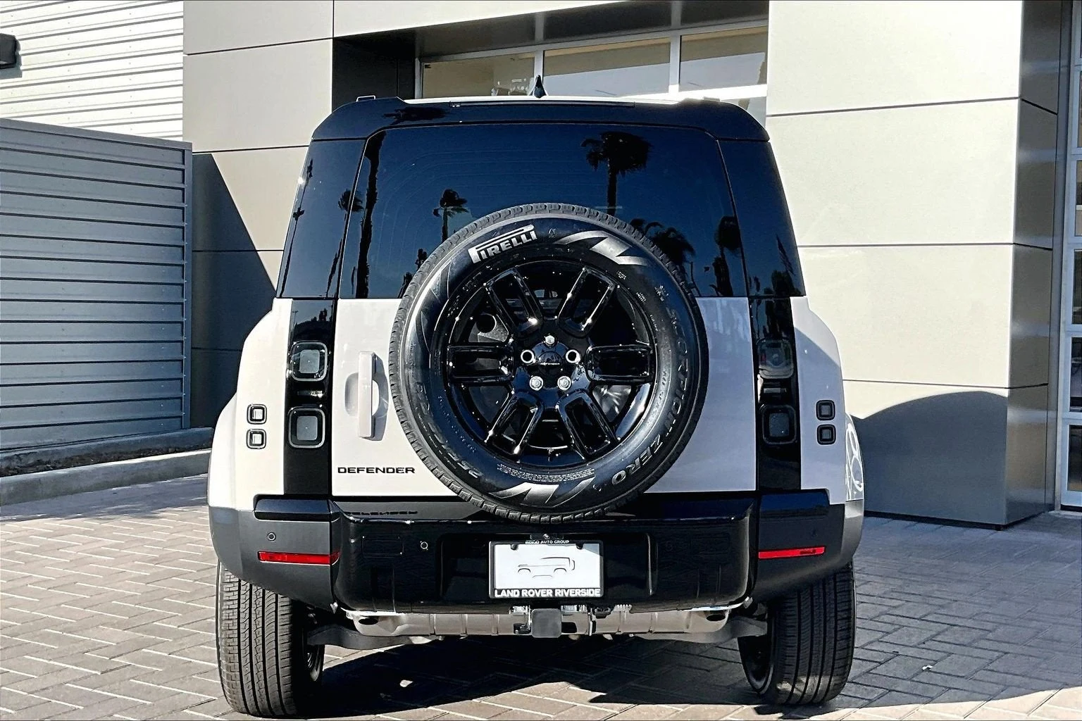 2026 Land Rover Defender 110 S (L663), 4/14