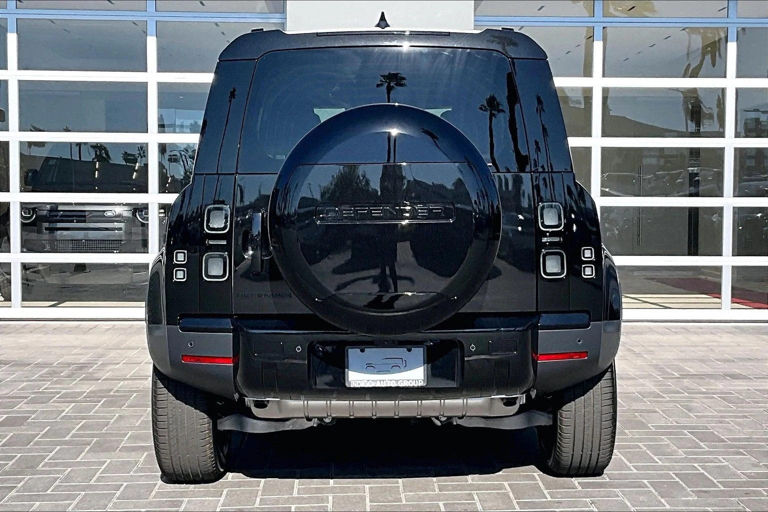 2026 Land Rover Defender 110 S (L663), 4/14