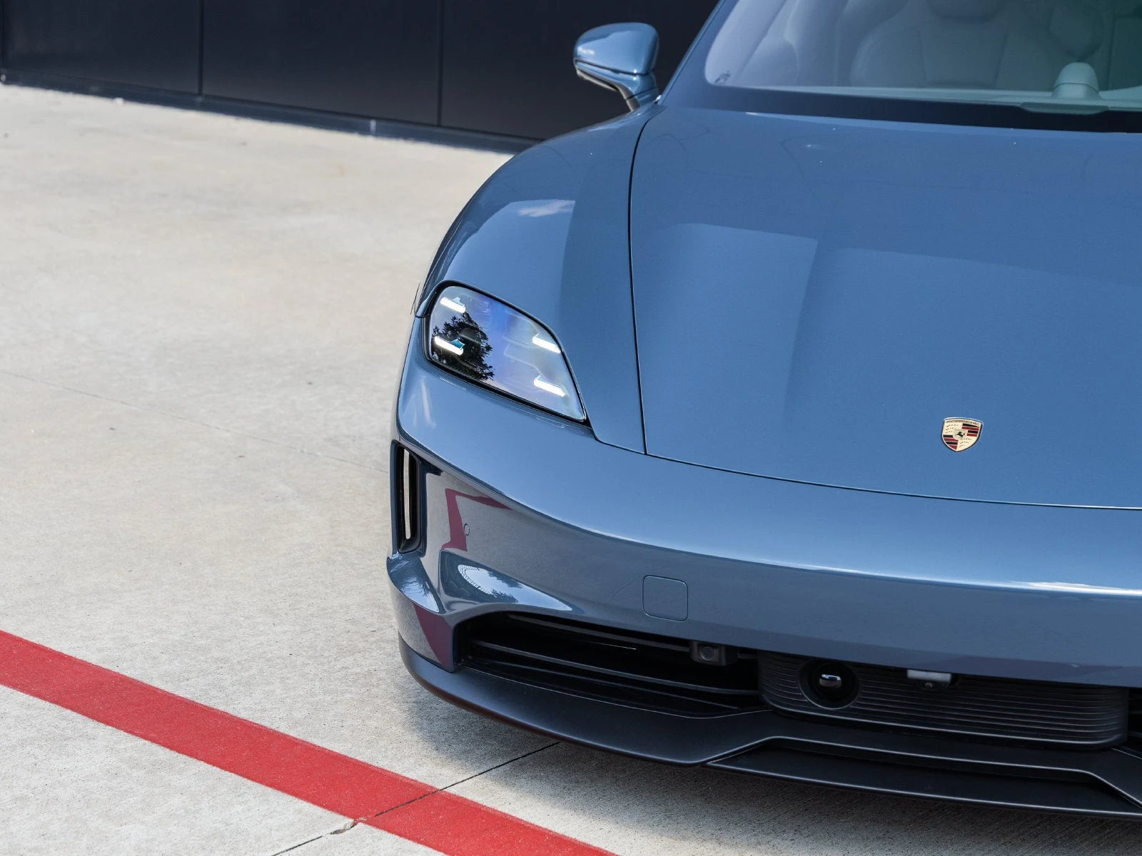2026 Porsche Taycan 4 Sedan (2025 Update), 19/20